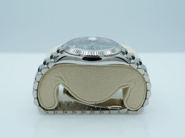 Rolex 228239 DAY DATE 40 WHITE GOLD OLIVE GREEN ROMAN DIAL 2021 FULL SET - Image 4