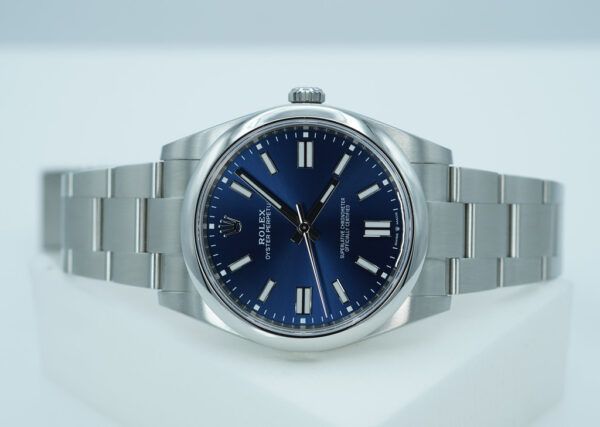 BRAND NEW Rolex 124300 OYSTER PERPETUAL 41 BLUE DIAL 2025 WARRANTY FULL SET - Image 10