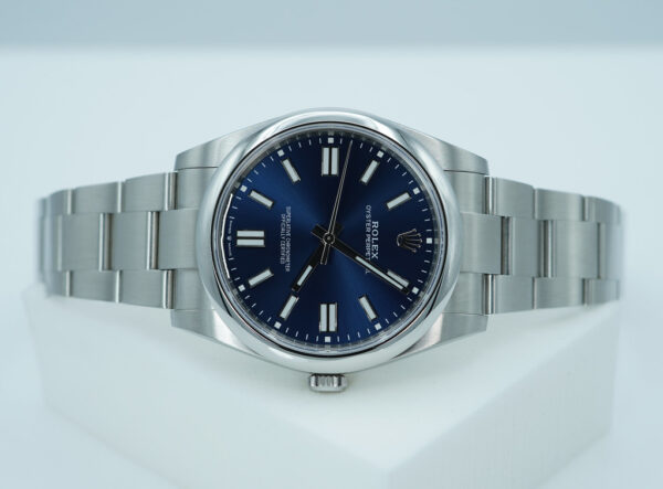 BRAND NEW Rolex 124300 OYSTER PERPETUAL 41 BLUE DIAL 2025 WARRANTY FULL SET - Image 9