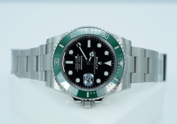 Rolex 126610LV SUBMARINER 41 GREEN MARK 1 BEZEL 2022 WARRANTY FULL SET - Image 9