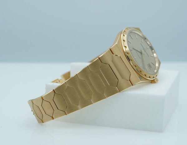 Vacheron CONSTANTIN 222 HISTORIQUES 18K YELLOW GOLD 4200H 2025 FULL SET - Image 6
