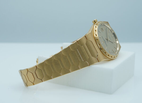 Vacheron CONSTANTIN 222 HISTORIQUES 18K YELLOW GOLD 4200H 2025 FULL SET - Image 5