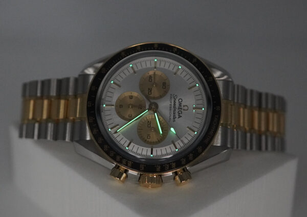 Omega SPEEDMASTER MOONWATCH TWO TONE MOONSHINE GOLD 2024 WARRANTY FULL SET - Image 11