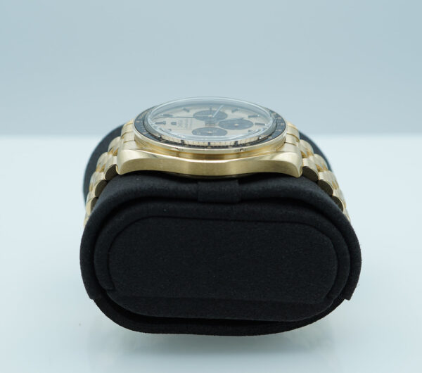 Omega SPEEDMASTER MOONWATCH MOONSHINE GOLD PANDA DIAL BRACELET 2023 FULL SET - Image 3