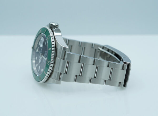 Rolex 126610LV SUBMARINER 41 GREEN MARK 1 BEZEL 2022 WARRANTY FULL SET - Image 5
