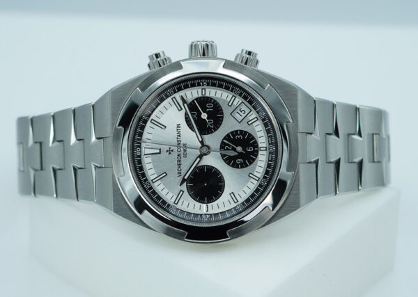 Vacheron CONSTANTIN OVERSEAS CHRONOGRAPH 5520V PANDA DIAL 2024 NEW MODEL - Image 10