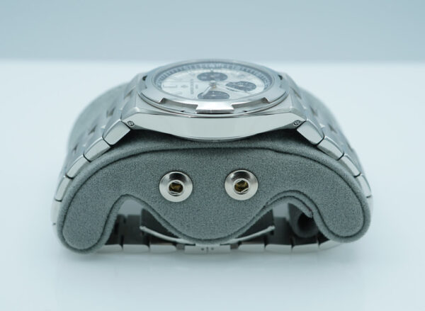 Vacheron CONSTANTIN OVERSEAS CHRONOGRAPH 5520V PANDA DIAL 2024 NEW MODEL - Image 4