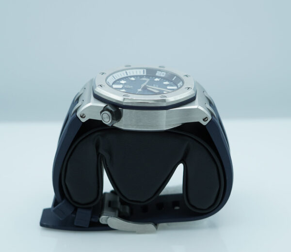 Audemars PIGUET ROYAL OAK OFFSHORE DIVER 15720ST BLUE DIAL 2023 WARRANTY FULL SET - Image 4