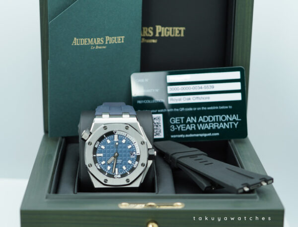 Audemars PIGUET ROYAL OAK OFFSHORE DIVER 15720ST BLUE DIAL 2023 WARRANTY FULL SET - Image 2