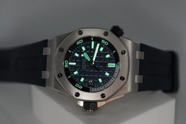 Audemars PIGUET ROYAL OAK OFFSHORE DIVER 15720ST BLUE DIAL 2023 WARRANTY FULL SET - Image 11