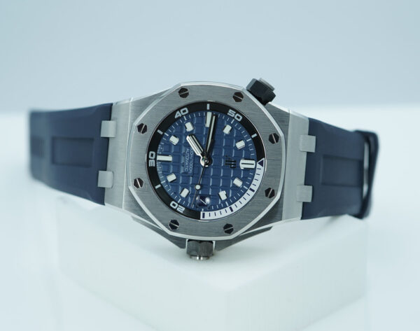 Audemars PIGUET ROYAL OAK OFFSHORE DIVER 15720ST BLUE DIAL 2023 WARRANTY FULL SET - Image 9