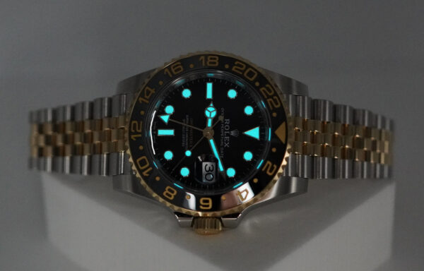 Rolex 126713GRNR GMT MASTER 2 GREY BLACK BEZEL JUBILEE BAND 2024 WARRANTY FULL SET - Image 11