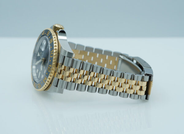 Rolex 126713GRNR GMT MASTER 2 GREY BLACK BEZEL JUBILEE BAND 2024 WARRANTY FULL SET - Image 5