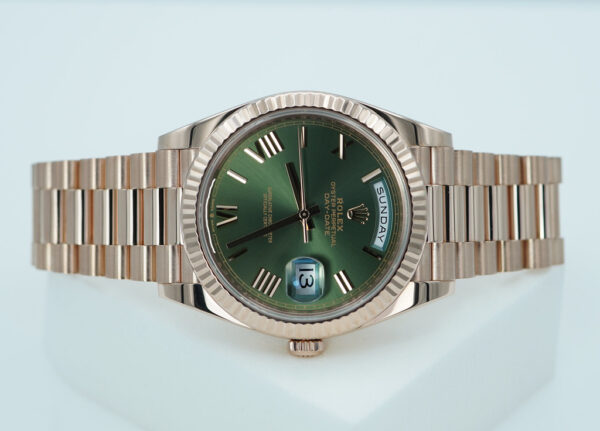Rolex 228235 DAY DATE 40 18K ROSE GOLD OLIVE GREEN ROMAN DIAL 2022 WARRANTY FULL SET - Image 9