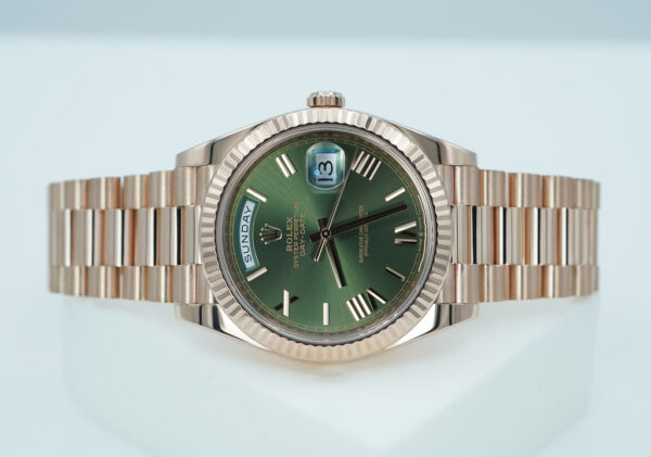 Rolex 228235 DAY DATE 40 18K ROSE GOLD OLIVE GREEN ROMAN DIAL 2022 WARRANTY FULL SET - Image 10