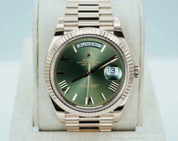 Rolex 228235 DAY DATE 40 18K ROSE GOLD OLIVE GREEN ROMAN DIAL 2022 WARRANTY FULL SET