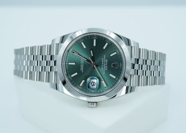 Rolex 126300 DATEJUST 41 MINT GREEN DIAL JUBILEE BAND 2024 WARRANTY FULL SET - Image 9