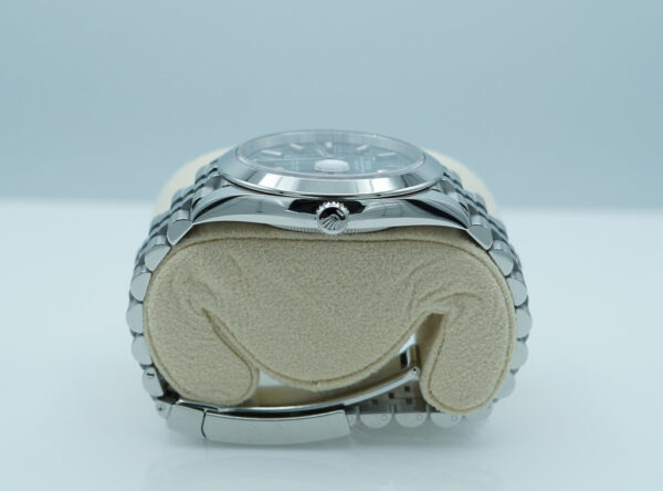 Rolex 126300 DATEJUST 41 MINT GREEN DIAL JUBILEE BAND 2024 WARRANTY FULL SET - Image 4