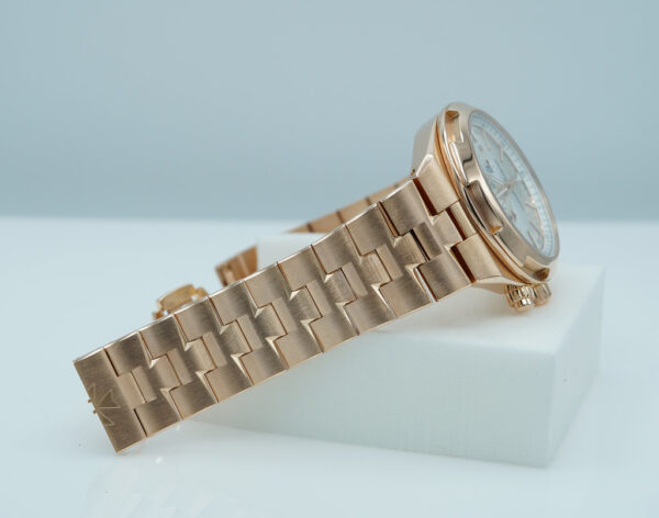 Vacheron CONSTANTIN OVERSEAS DUAL TIME 7900V ROSE GOLD BRACELET FULL SET - Image 6