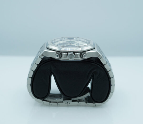 Audemars PIGUET ROYAL OAK CHRONOGRAPH WHITE PANDA DIAL 26331ST FULL SET - Image 3
