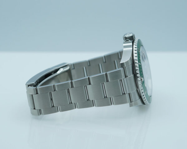 Rolex 126610LV SUBMARINER 41 GREEN MARK 2 BEZEL BLACK DIAL 2024 FULL SET - Image 6