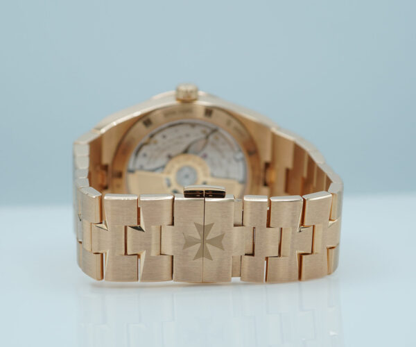 Vacheron CONSTANTIN OVERSEAS 18K ROSE GOLD BLUE DIAL 4500V 2022 FULL SET - Image 7