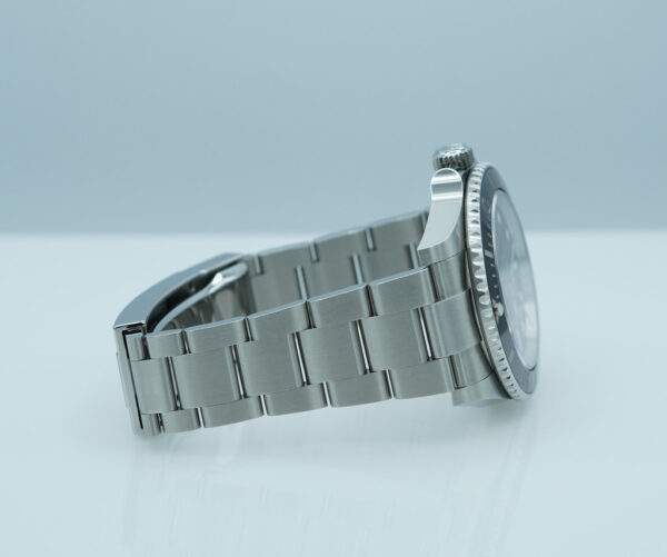 Rolex 124060 SUBMARINER NO DATE 41 NEW MODEL 2022 WARRANTY FULL SET - Image 6