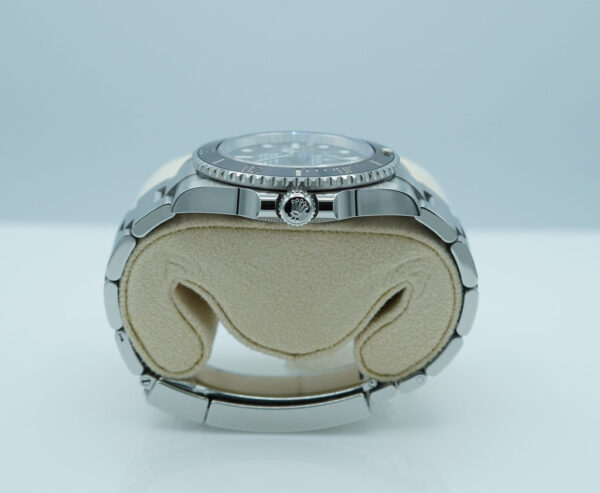 Rolex 124060 SUBMARINER NO DATE 41 NEW MODEL 2022 WARRANTY FULL SET - Image 4