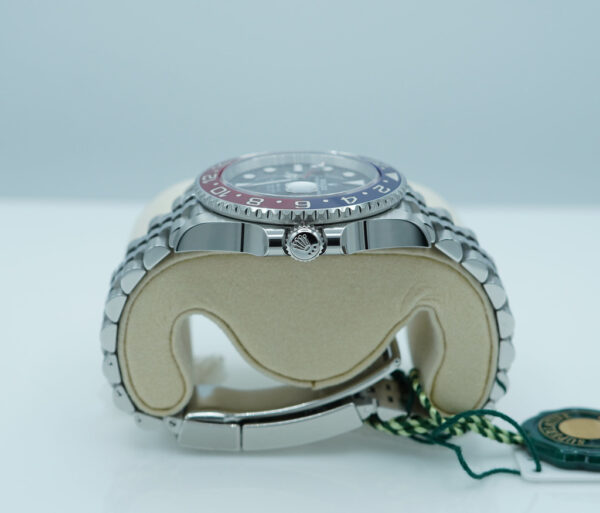 BRAND NEW Rolex 126710BLRO PEPSI GMT MASTER II RED BLUE JUBILEE BAND 2025 FULL SET - Image 4