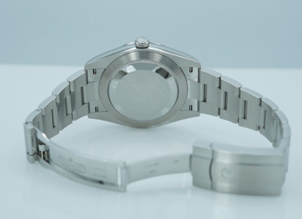 Rolex 124300 OYSTER PERPETUAL 41 BLUE DIAL 2025 WARRANTY FULL SET - Image 8