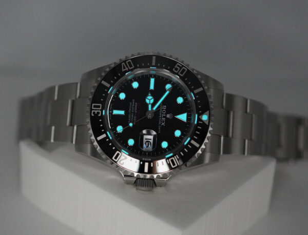 Rolex 126600 SEA-DWELLER 43 CYCLOPS RED TEXT 2022 WARRANTY FULL SET - Image 11