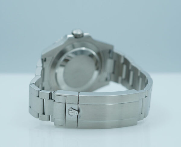 Rolex 124060 SUBMARINER NO DATE 41 NEW MODEL 2023 WARRANTY FULL SET - Image 7