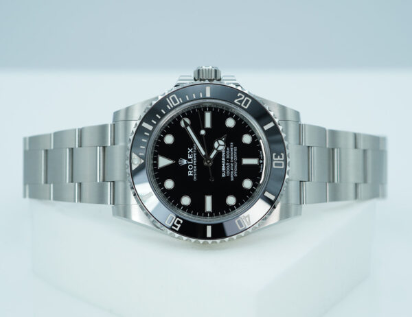 Rolex 124060 SUBMARINER NO DATE 41 NEW MODEL 2023 WARRANTY FULL SET - Image 10