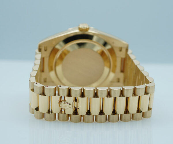 Rolex 228238 DAY DATE 40 YELLOW GOLD WHITE DIAL 2022 WARRANTY FULL SET - Image 7