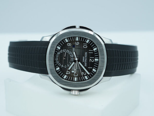 Patek PHILIPPE 5164A AQUANAUT TRAVEL TIME STAINLESS STEEL 2020 FULL SET - Image 9