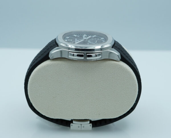 Patek PHILIPPE 5164A AQUANAUT TRAVEL TIME STAINLESS STEEL 2020 FULL SET - Image 3