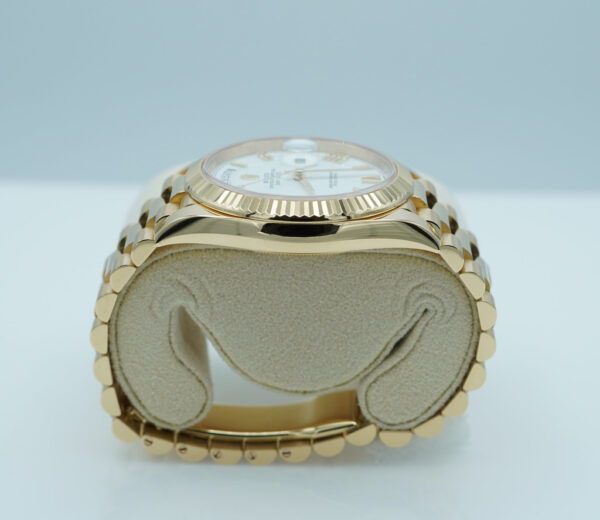 Rolex 228238 DAY DATE 40 YELLOW GOLD WHITE DIAL 2022 WARRANTY FULL SET - Image 4