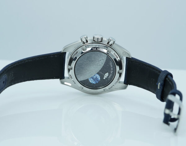 Omega SPEEDMASTER SILVER SNOOPY AWARD 50TH ANNIVERSARY 2022 WARRANTY FULL SET - Image 8