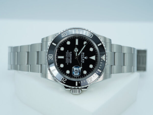 Rolex 126610LN SUBMARINER DATE 41 NEW MODEL 2021 WARRANTY FULL SET - Image 9