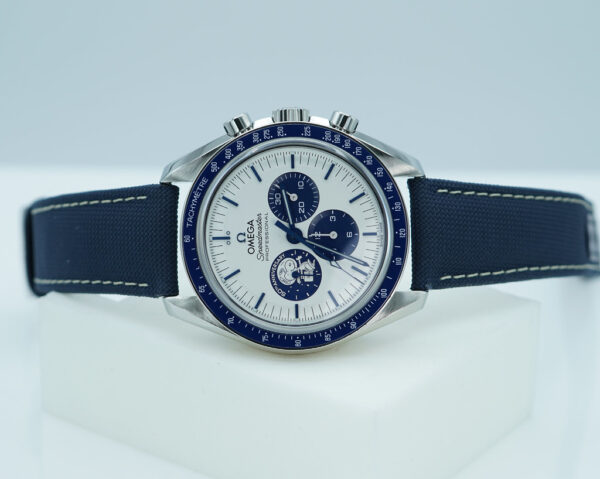 Omega SPEEDMASTER SILVER SNOOPY AWARD 50TH ANNIVERSARY 2022 WARRANTY FULL SET - Image 10