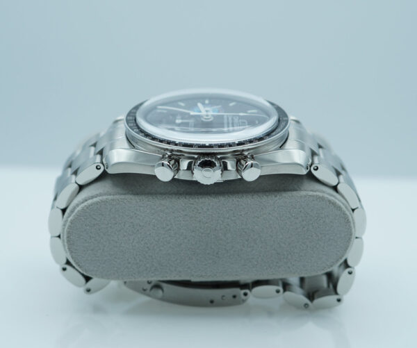 Omega SPEEDMASTER MOONWATCH SNOOPY EYES ON THE STARS LIMITED EDITION FULL SET - Image 4