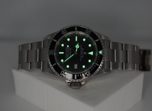 Rolex 16600 SEA-DWELLER 4000 NO HOLE CASE D SERIAL 40MM BOX PAPERS - Image 11