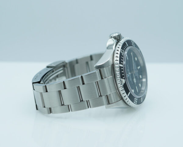 Rolex 16600 SEA-DWELLER 4000 NO HOLE CASE D SERIAL 40MM BOX PAPERS - Image 6