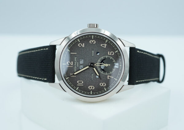 Patek PHILIPPE 5326G WHITE GOLD ANNUAL CALENDAR TRAVEL TIME 2023 BOXES PAPERS - Image 10