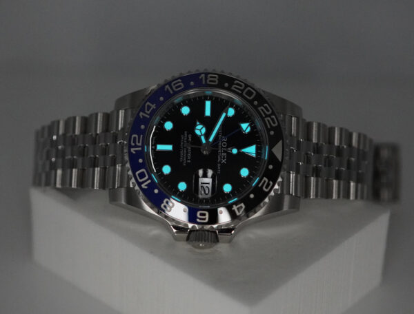 Rolex 126710BLNR GMT MASTER 2 BLACK BLUE BEZEL JUBILEE 2025 WARRANTY FULL SET - Image 11