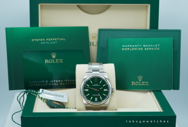 Rolex 124300 OYSTER PERPETUAL 41 GREEN DIAL 2022 WARRANTY FULL SET - Image 2