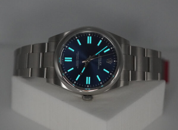 Rolex 124300 OYSTER PERPETUAL 41 BLUE DIAL 2022 WARRANTY FULL SET - Image 11