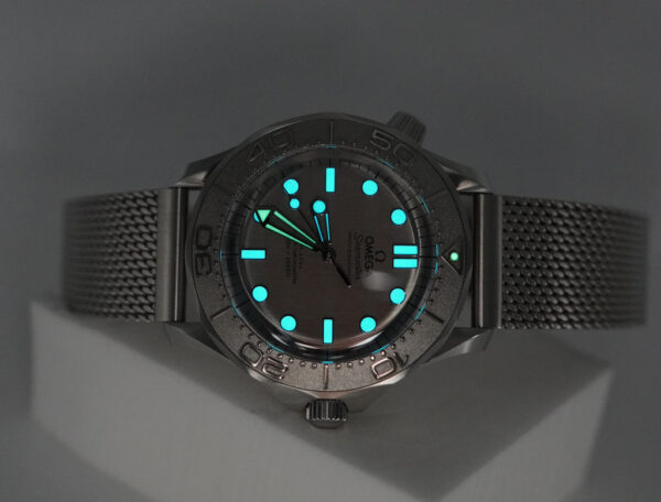 Omega SEAMASTER DIVER 300M STAINLESS STEEL TITANIUM BEZEL 2025 MODEL FULL SET - Image 11
