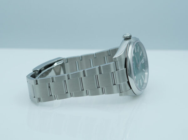 Rolex 124300 OYSTER PERPETUAL 41 GREEN DIAL 2022 WARRANTY FULL SET - Image 6