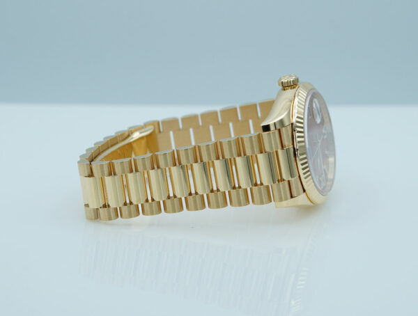 Rolex 128238 DAY DATE 36 YELLOW GOLD CARNELIAN DIAL 2024 WARRANTY FULL SET - Image 6